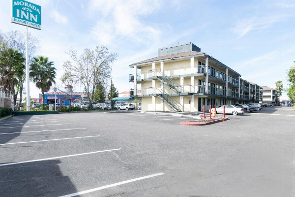 Morada Inn image 7